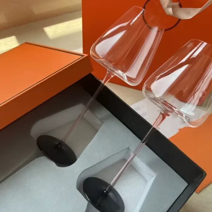Verre à vin rouge européen à pieds hauts
