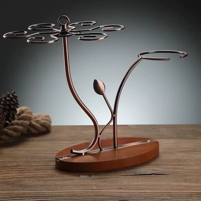 Casier à vin en bois massif avec support de carafe intégré
