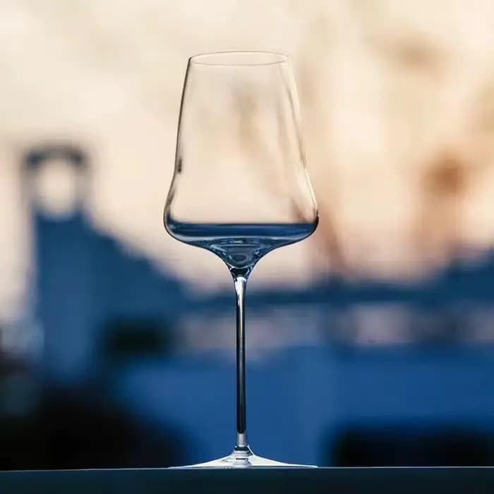 Verre à vin blanc en cristal clair extrême fin fait à la main