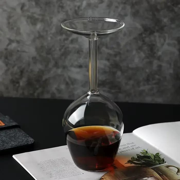 Verre à vin à l'envers pour scotch
