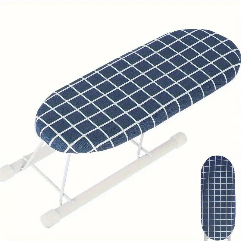 Planche à repasser portable mini de bureau avec pieds pliables antidérapants, tapis résistant à la c