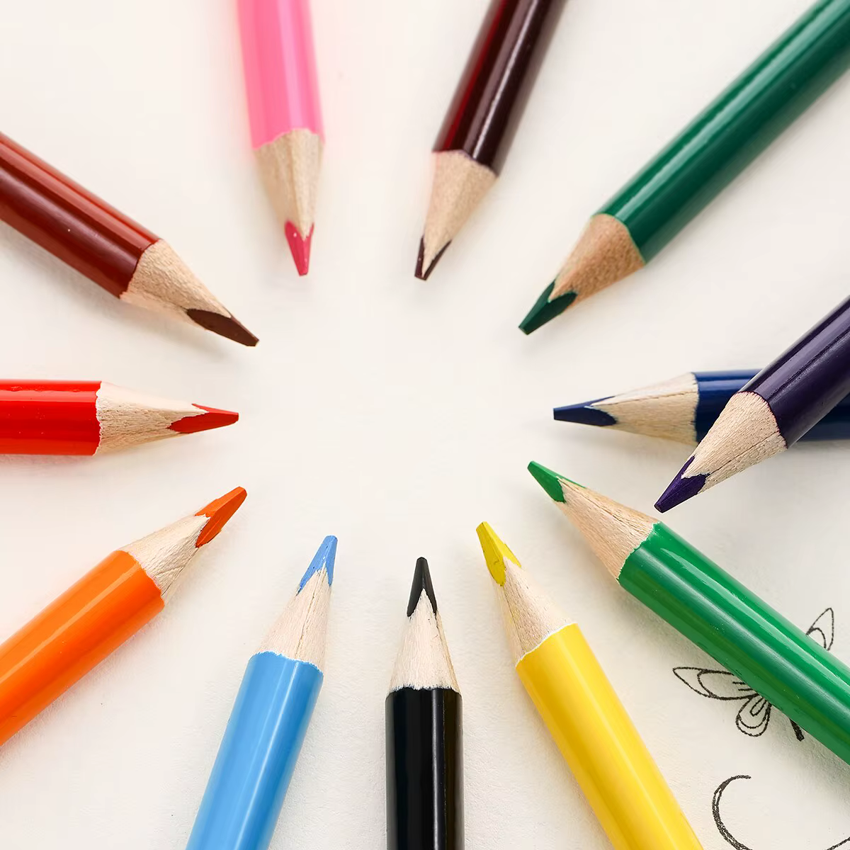 Ensemble de mini crayons de couleur courts pré-affûtés pour le dessin, le coloriage, l'ombrage, les enfants, les étudiants ou les enfants, 12 couleurs
