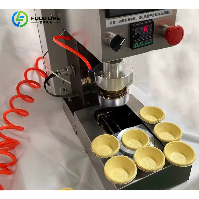 Machine de moulage pneumatique personnalisée pour coques de tartelettes, machine de formage de peaux de tartelettes de comptoir commerciale pour boulangerie