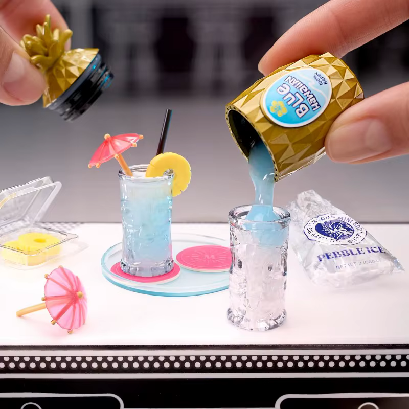 Nouvelle Surprise : Mini Happy Hour - Mini Figurines de Collection - Mini Versus DIY - Répliques de Cocktails en Résine - Ensemble de Jouets - Cadeaux