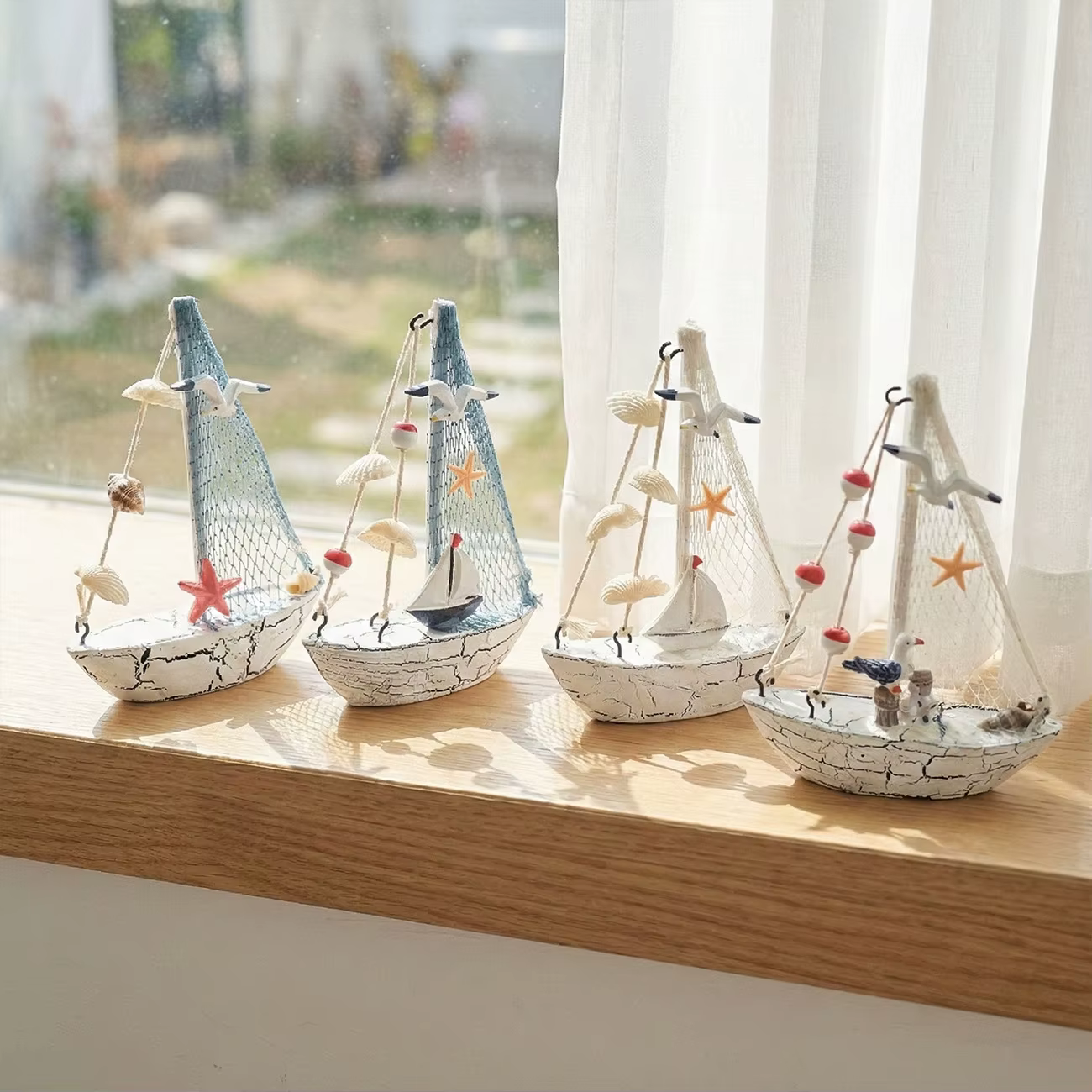 Mini bateau à voile en bois méditerranéen décoré de coquillages, décoration de chambre