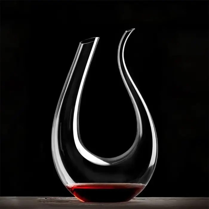 Décanteur de bouteille de vin en forme de U