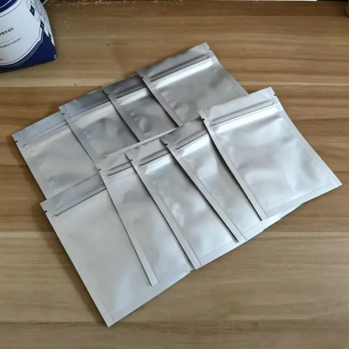10 sacs en aluminium utilisés pour emballer 5g de levure de vin à 18%