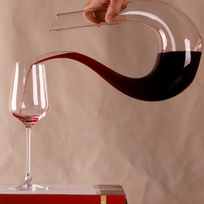 Décanteur de bouteille de vin en forme de U
