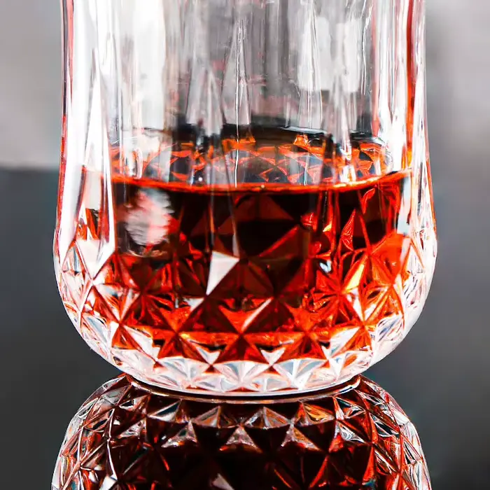 Verres à vin gobelets de sculpture de diamant