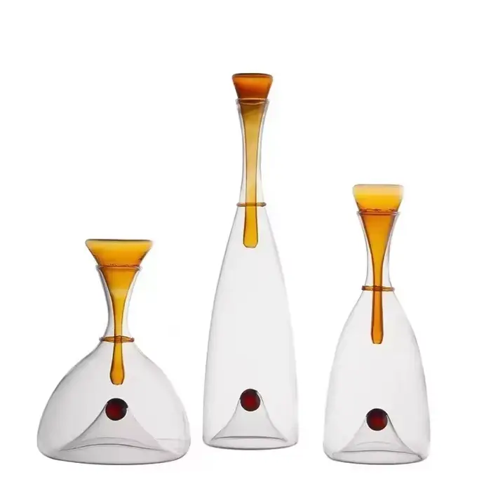 Carafe en verre minimaliste moderne