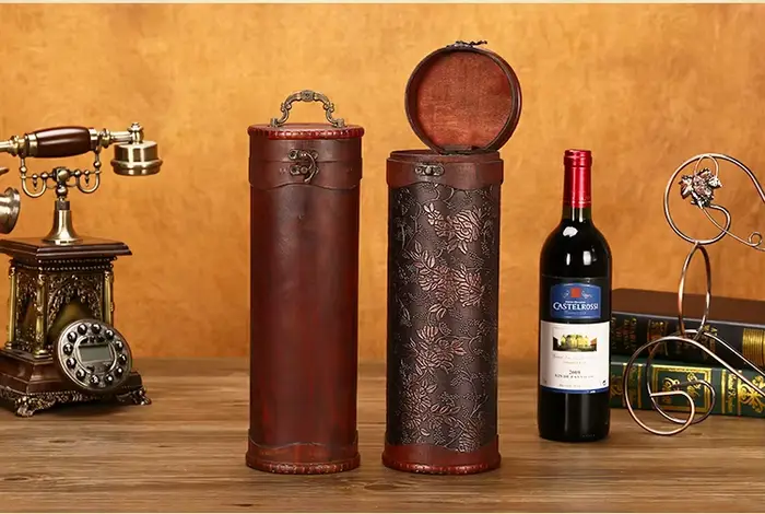 Boîte à vin rouge simple archaïste vintage