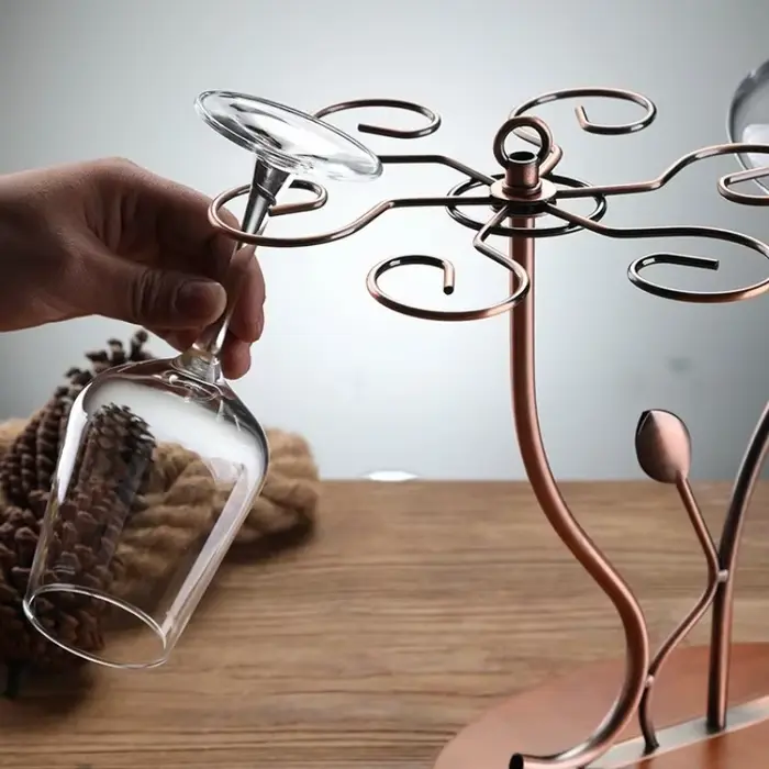 Casier à vin en bois massif avec support de carafe intégré