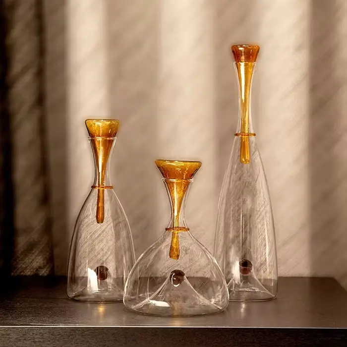 Carafe en verre minimaliste moderne
