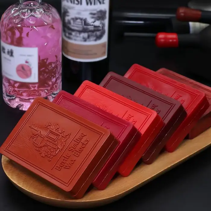 Bloc de cire d'étanchéité pour bouteille de vin rouge