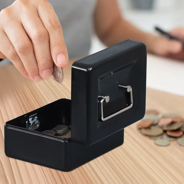 Mini caisse avec fente