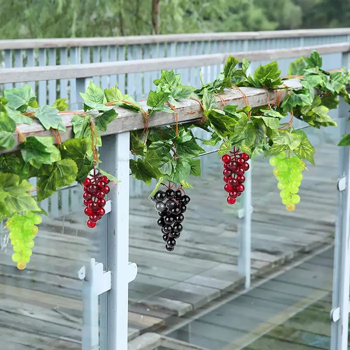 Grappe de raisins artificiels